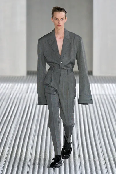 Look 46